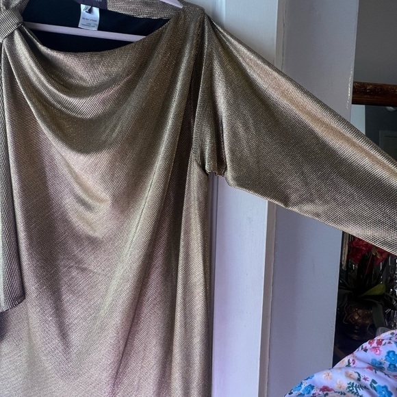 Talbot Runof Gold Metallic Stole 10 - Picture 8 of 13